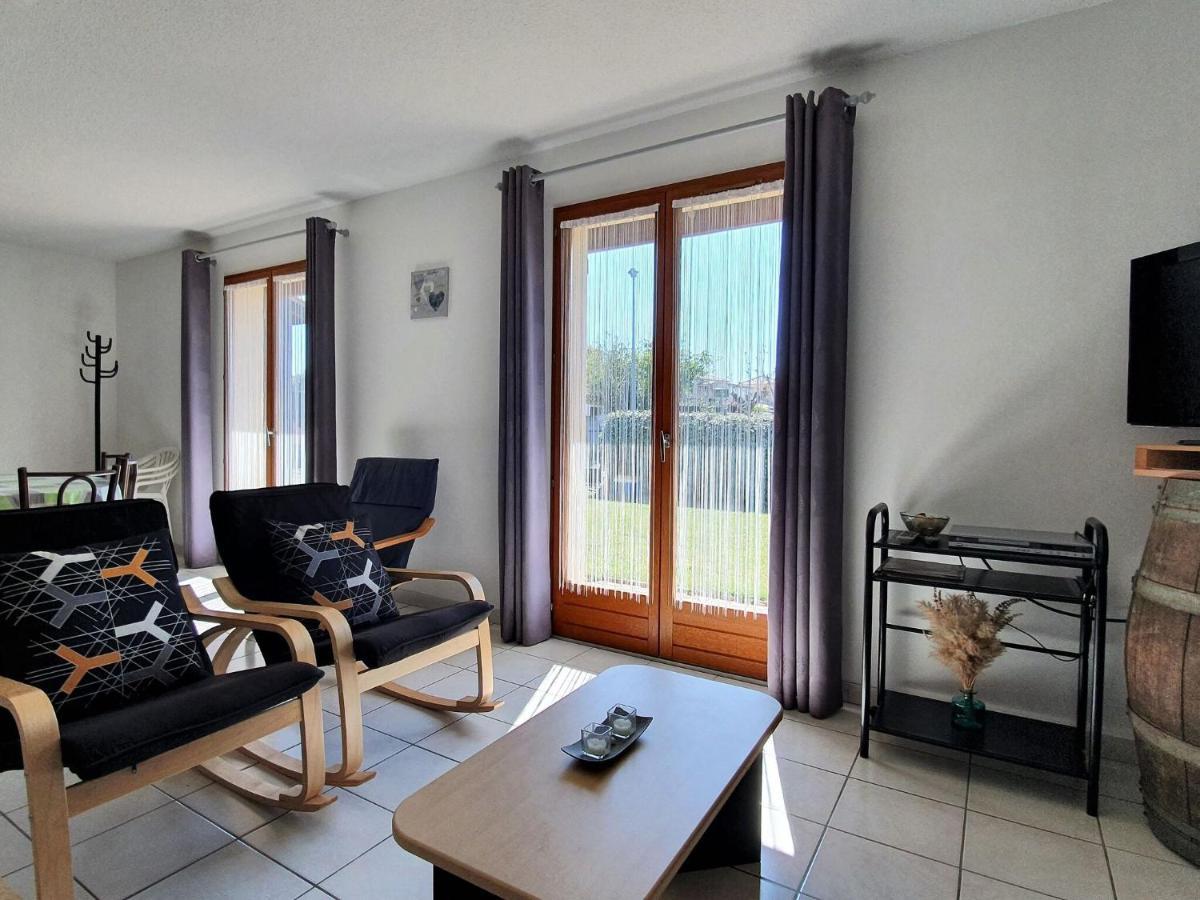 Pretty Villa With Above Ground Pool Saint-Genies-de-Fontedit エクステリア 写真