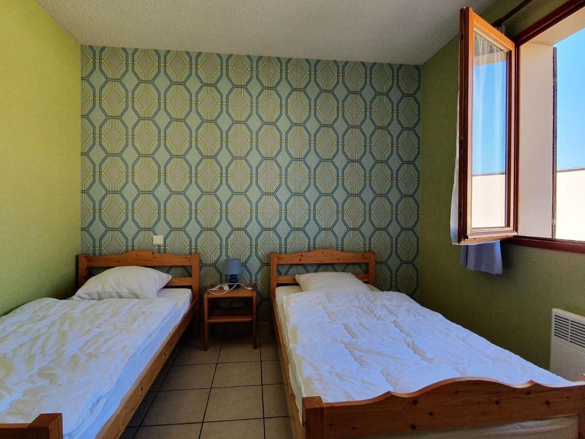 Pretty Villa With Above Ground Pool Saint-Genies-de-Fontedit エクステリア 写真
